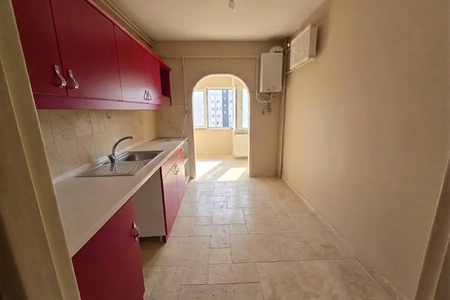 EMLAK KONUTLARI OKULLAR BÖLGESİNİN MERKEZİNDE 3+1 KİRALIK DAİRE fotoğraf 3