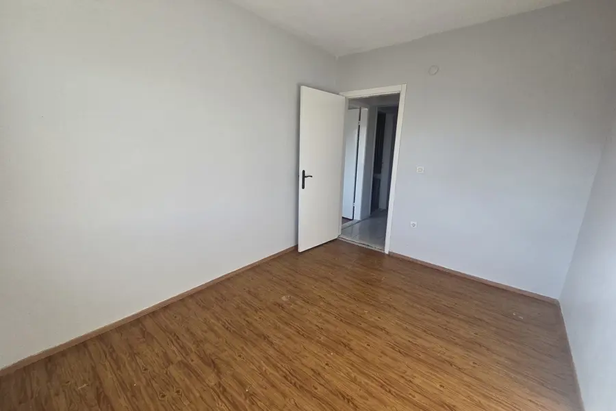BELEDİYE KONUTLARI AYDEDE SİTESİNDE KİRALIK DAİRE fotoğraf 11