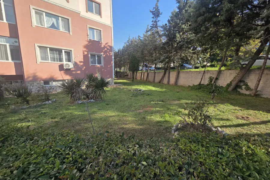 BELEDİYE KONUTLARI AYDEDE SİTESİNDE KİRALIK DAİRE fotoğraf 2