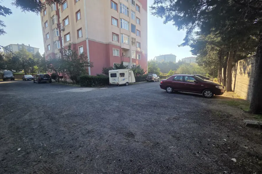 BELEDİYE KONUTLARI AYDEDE SİTESİNDE KİRALIK DAİRE fotoğraf 5