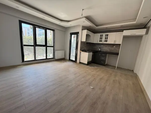 HÜRRİYET MAHALLESİNDE SATILIK SIFIR İSKANLI 1+1 DAİRE fotoğraf 5
