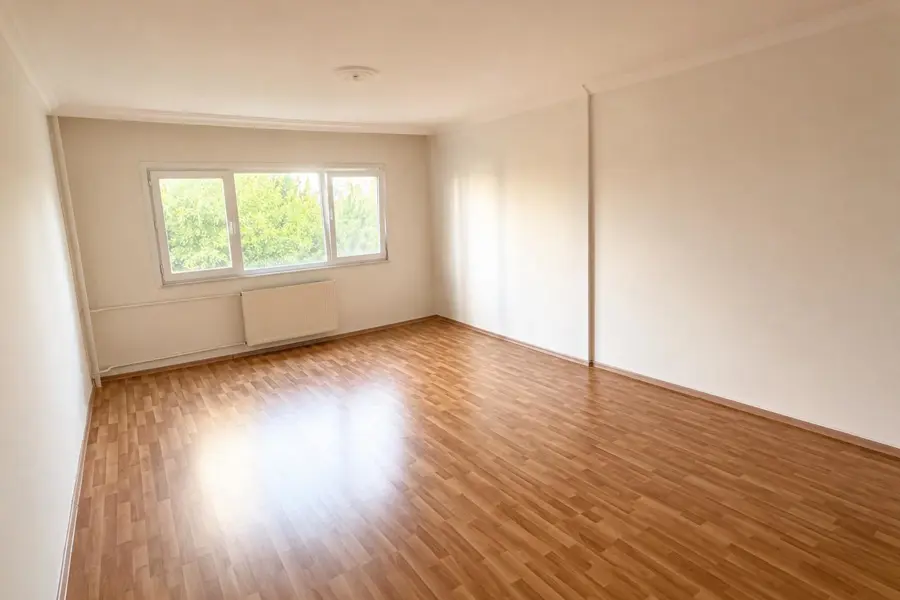 EMLAK KONUTLARI 1. KISIMDA 3.KAT NET 140 m² MASRAFSIZ 3+1 KİRALIK DAİRE fotoğraf 4